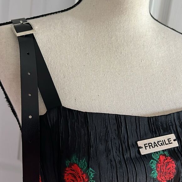 Elegant Black Whymsygoth Dress with Red Rose Accents - Picture 9 of 14